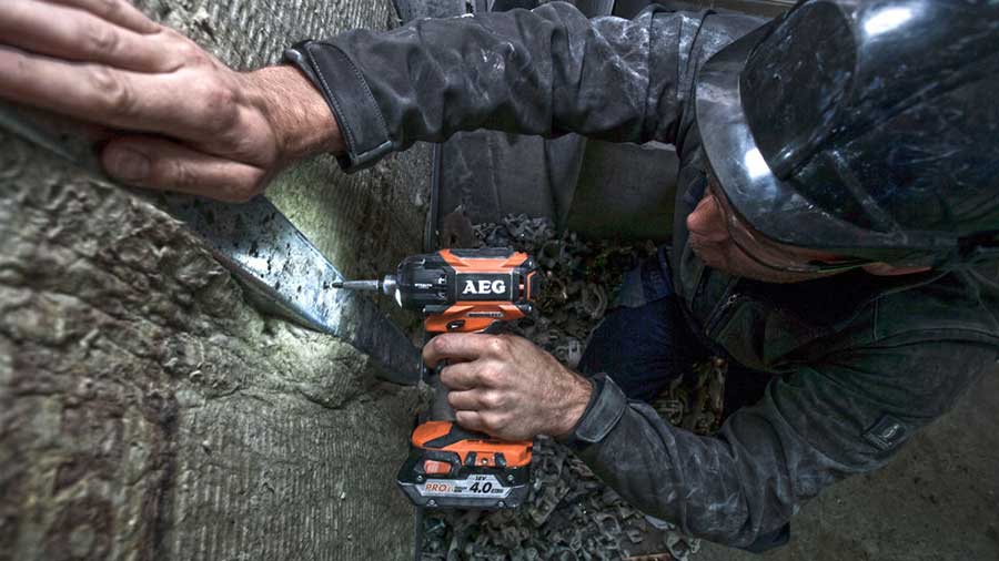 Visseuse à chocs oléopneumatique Brushless BSS18OP-0 AEG Visseuse à chocs oléopneumatique Brushless BSS18OP-0 AEG